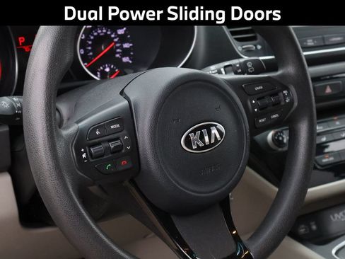 Used 2015 Kia Sedona LX w/ LX Convenience Package FWD image 6