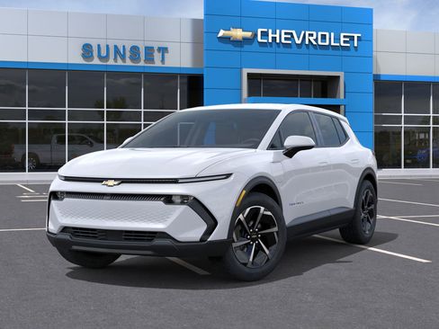 New 2026 Chevrolet Equinox EV LT image 6