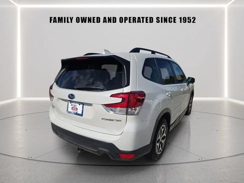 Used 2020 Subaru Forester Premium w/ Popular Package #1 AWD/4WD image 3