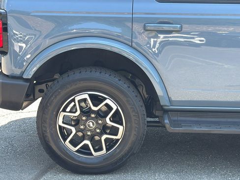 Certified 2025 Ford Bronco Outer Banks AWD/4WD image 9