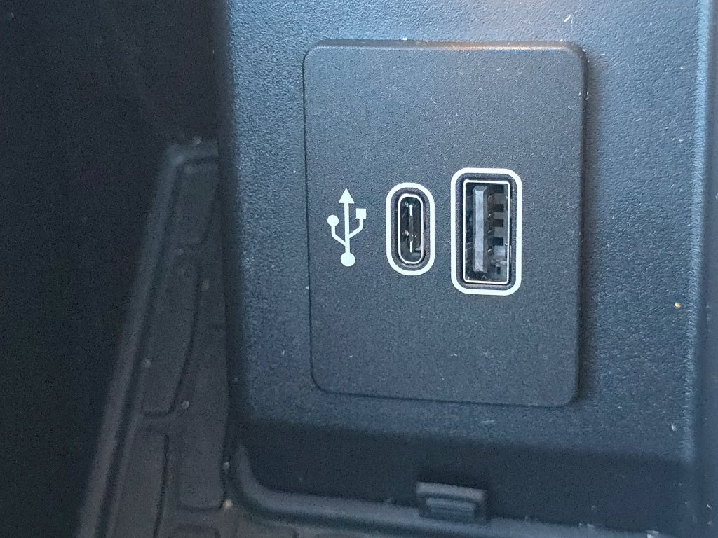 Used 2026 Lincoln Aviator AWD image 5