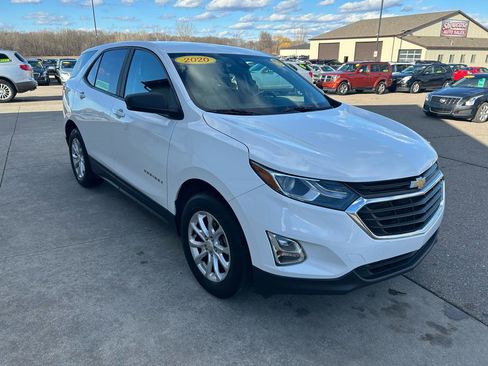 Used 2020 Chevrolet Equinox LS image 3