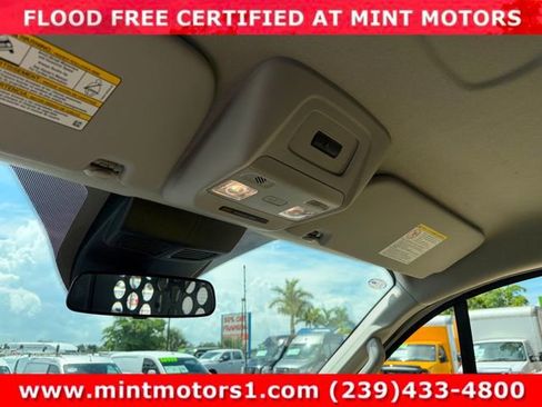 Used 2025 Ford Transit 250 Low Roof w/ Exterior Upgrade Package RWD image 17