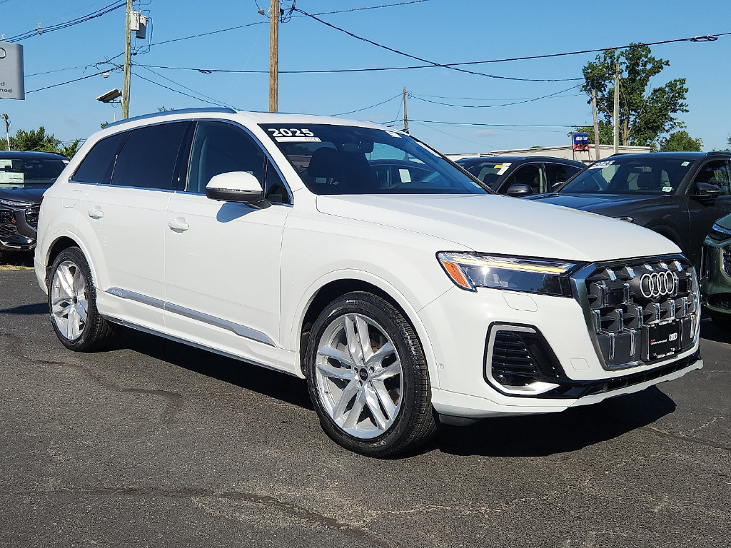 Certified 2025 Audi Q7 Premium Plus w/ Premium Plus Package AWD/4WD image 2