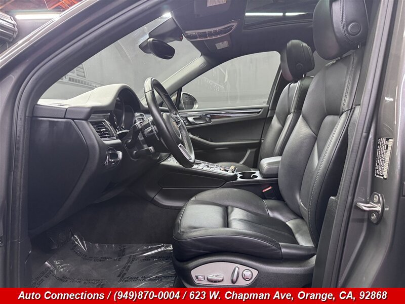Used 2018 Porsche Macan AWD/4WD image 6