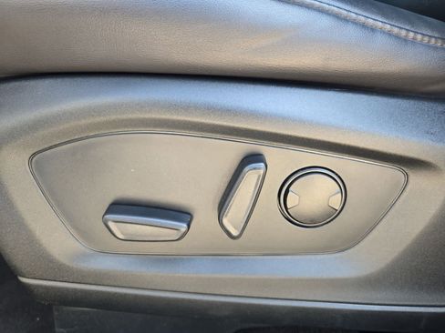 Used 2023 Ford Explorer XLT w/ Equipment Group 202A image 15