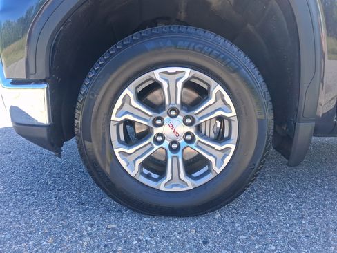 Used 2025 GMC Sierra 1500 SLT AWD/4WD image 12