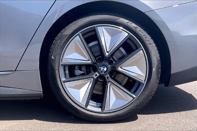 New 2026 BMW i4 eDrive40 RWD image 11