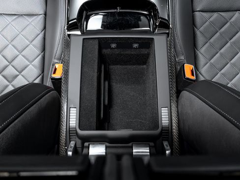 Used 2023 Audi S8 4.0T quattro image 32