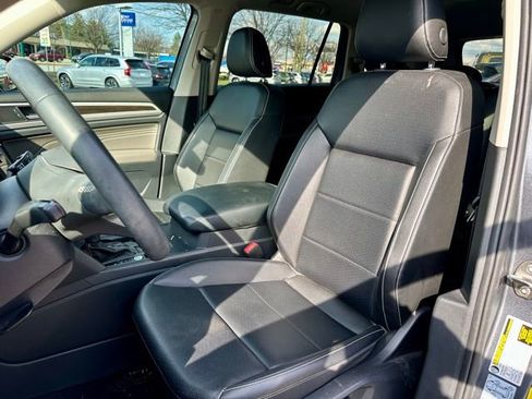 Used 2021 Volkswagen Atlas SE image 13