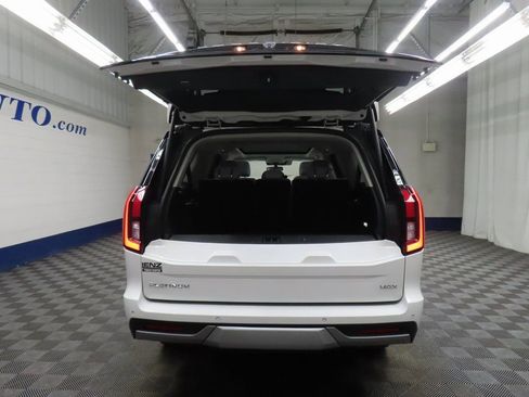 Used 2025 Ford Expedition Max Platinum w/ Platinum Ultimate Package image 36