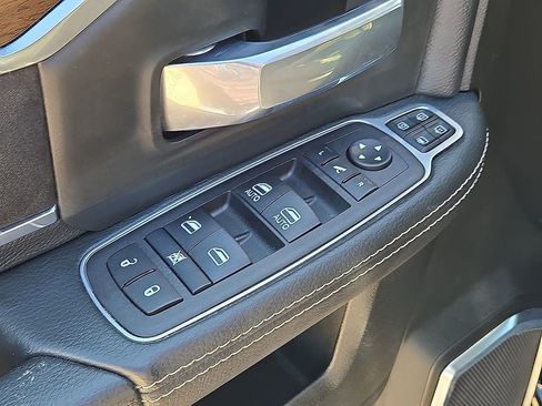 Used 2024 RAM 2500 Laramie w/ Safety Group AWD/4WD image 23