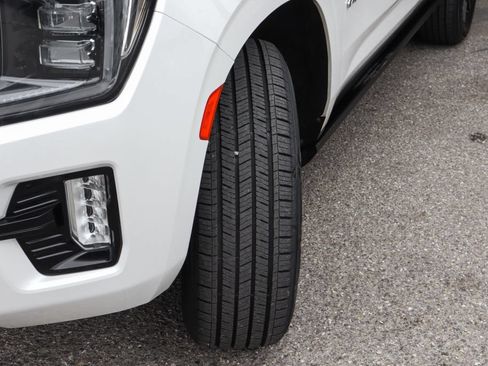 Used 2021 GMC Yukon XL AT4 w/ AT4 Premium Plus Package AWD/4WD image 54