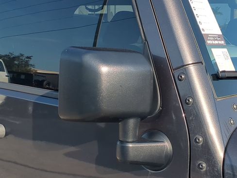 Used 2017 Jeep Wrangler Sahara w/ Connectivity Group image 12