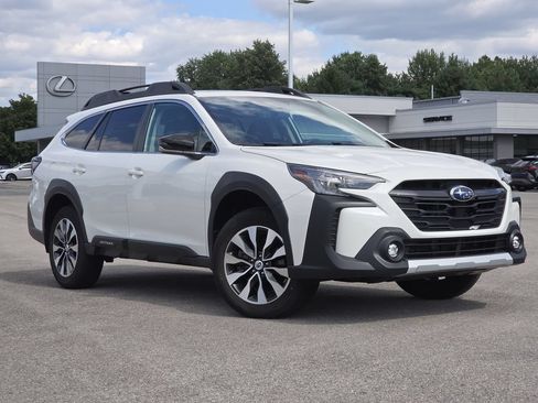 Used 2024 Subaru Outback Limited XT AWD/4WD image 3