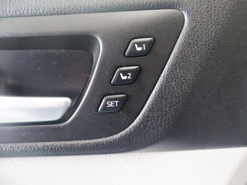 Used 2016 Toyota Highlander Limited image 6