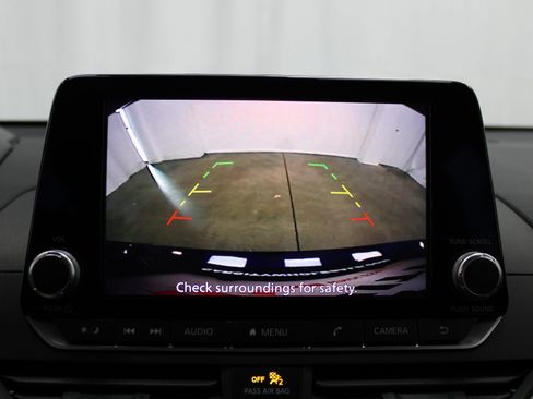 Used 2024 Nissan Altima 2.5 SR image 39