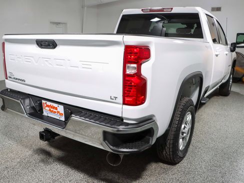 Used 2024 Chevrolet Silverado 2500 LT w/ Convenience Package AWD/4WD image 7