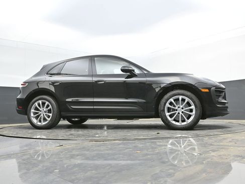 New 2025 Porsche Macan image 42