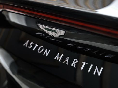 Used 2022 Aston Martin V8 Vantage Roadster image 29