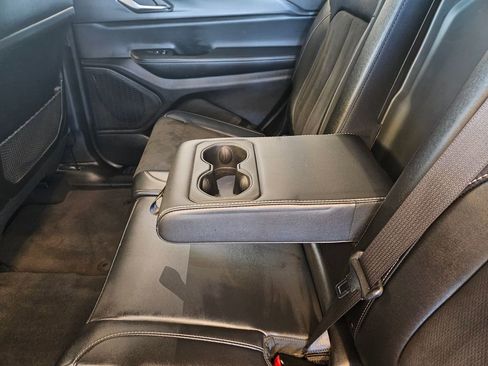 Used 2024 Jeep Grand Cherokee L Laredo image 27