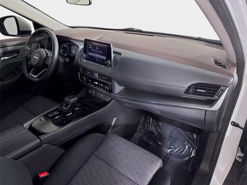 Certified 2023 Nissan Rogue SV FWD image 27