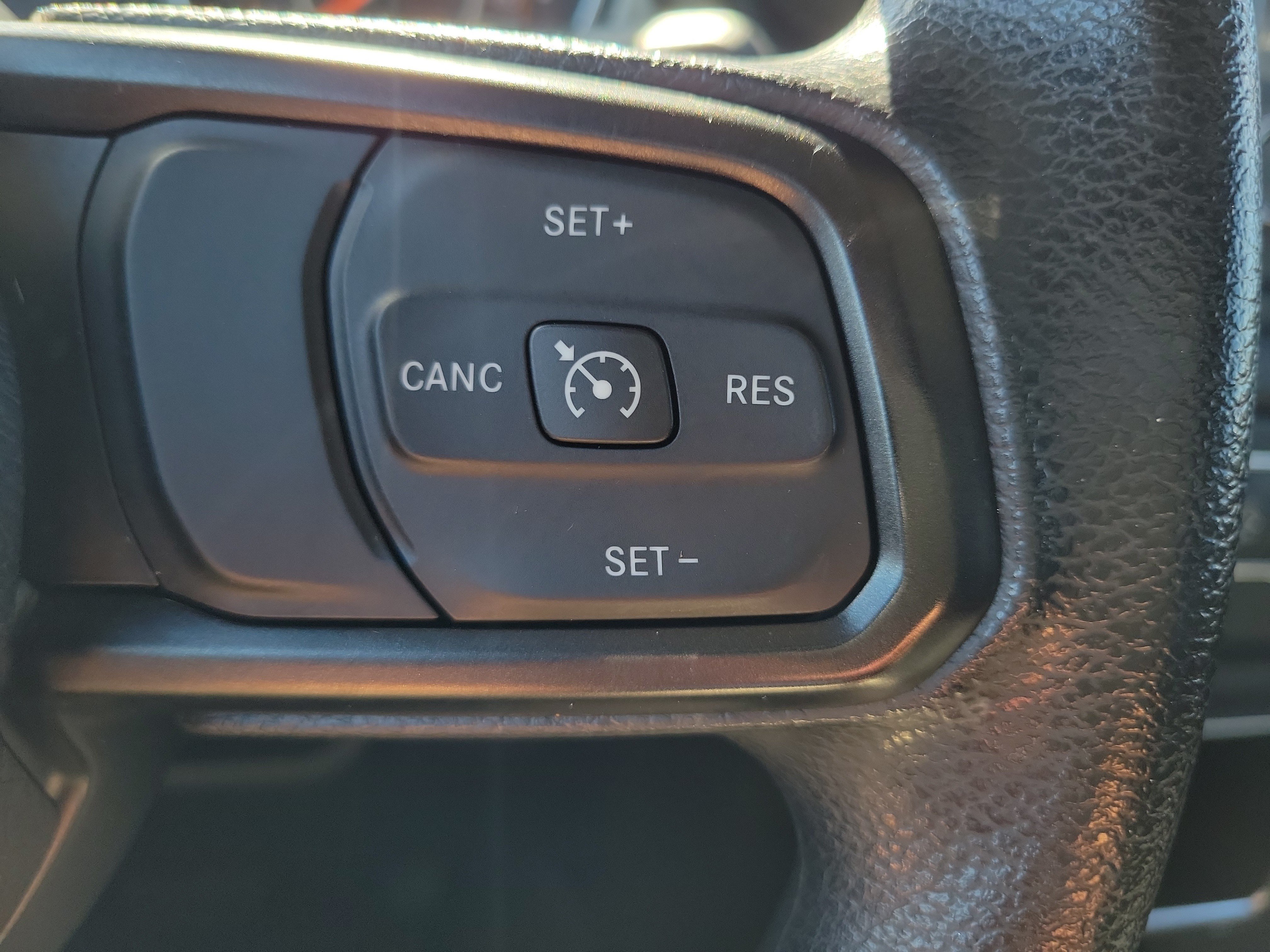 Used 2018 Jeep Wrangler Unlimited Sport AWD/4WD image 29