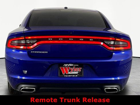 Used 2021 Dodge Charger SXT w/ Leather Interior Group RWD image 5