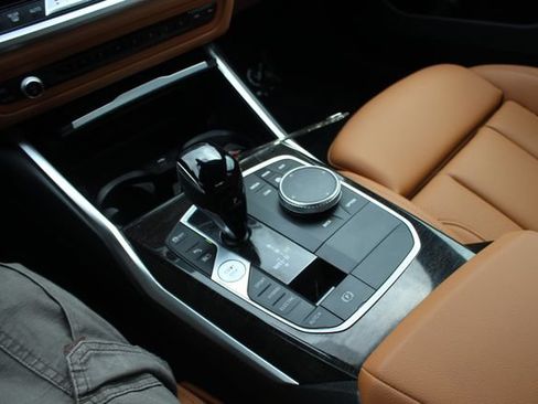 Used 2022 BMW 330e xDrive w/ Driving Assistance Package AWD/4WD image 14