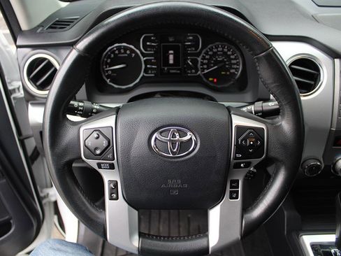 Used 2018 Toyota Tundra Platinum AWD/4WD image 19