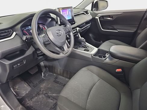 Used 2025 Toyota RAV4 XLE AWD/4WD image 18
