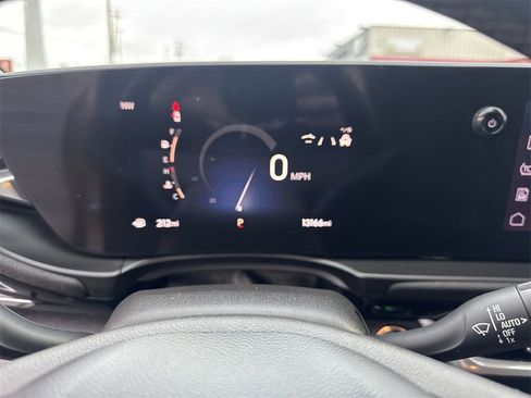 Used 2024 Buick Envista Sport Touring w/ Convenience I Package image 15