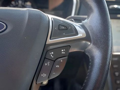Used 2020 Ford Fusion Titanium AWD/4WD image 18