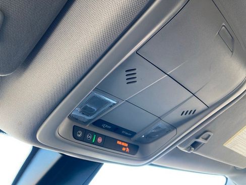 Used 2025 Chevrolet Blazer LT image 28