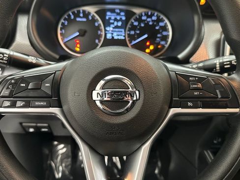 Certified 2019 Nissan Kicks S FWD image 15
