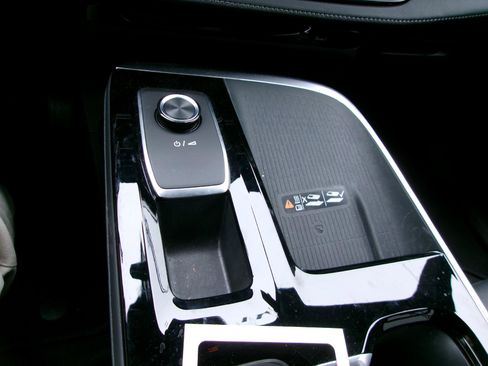 Used 2025 Buick Enclave Preferred image 19