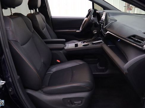 Used 2023 Toyota Sienna XSE image 34