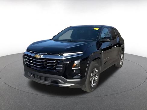 Used 2025 Chevrolet Equinox LT image 7