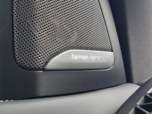 New 2026 BMW X5 xDrive50e image 23