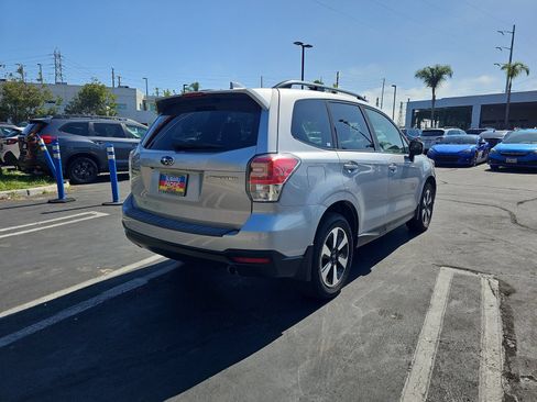 Used 2018 Subaru Forester 2.5i Premium AWD/4WD image 7