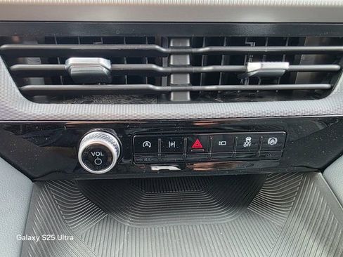 New 2026 Ford Explorer ST-Line w/ ST-Line Street Pack image 22