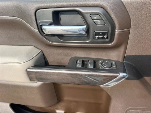 Used 2020 Chevrolet Silverado 2500 LTZ w/ LTZ Plus Package AWD/4WD image 16