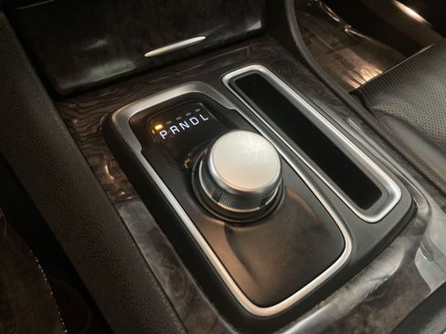 Used 2023 Chrysler 300 Touring L w/ Popular Equipment Group image 10