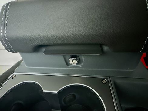 New 2025 INEOS Grenadier Fieldmaster Edition image 29