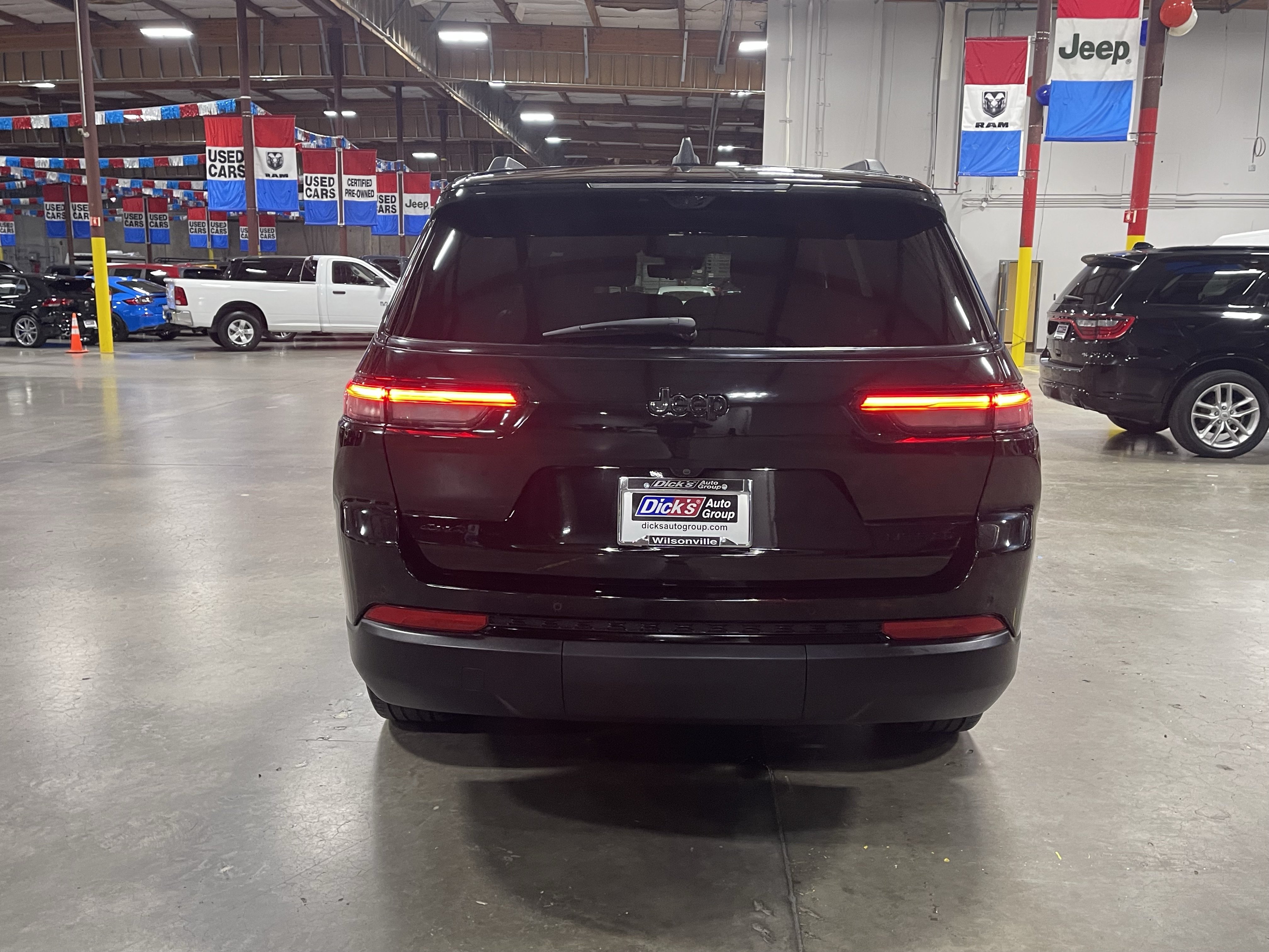 Used 2024 Jeep Grand Cherokee L Limited w/ Luxury Tech Group II AWD/4WD image 4