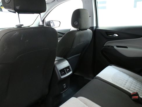 Used 2023 Chevrolet Equinox LS image 25