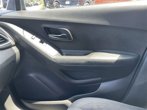 Used 2019 Chevrolet Trax LS w/ Tint and Cruise Package image 19
