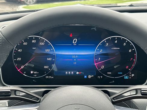 New 2025 Mercedes-Benz C 300 4MATIC Sedan image 29