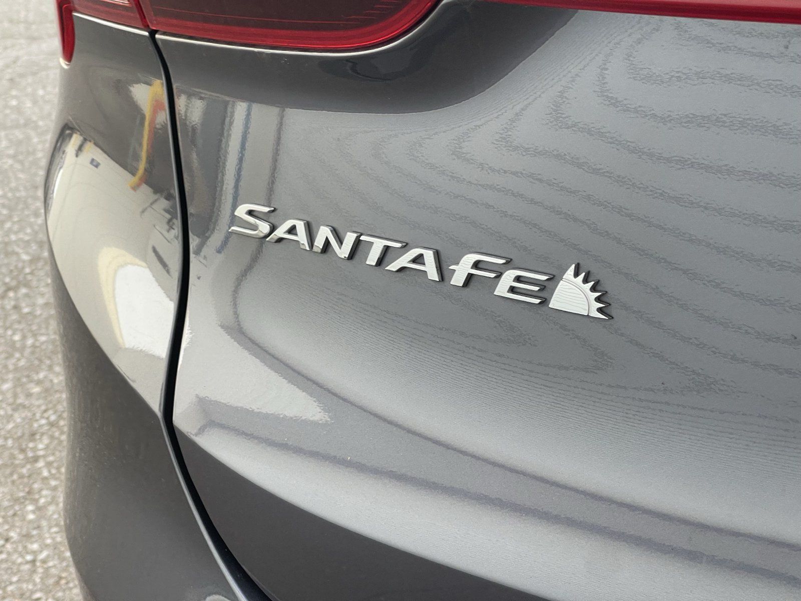 Used 2022 Hyundai Santa Fe Limited AWD/4WD image 9