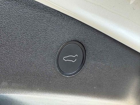 Used 2022 Tesla Model 3 Long Range AWD/4WD image 12